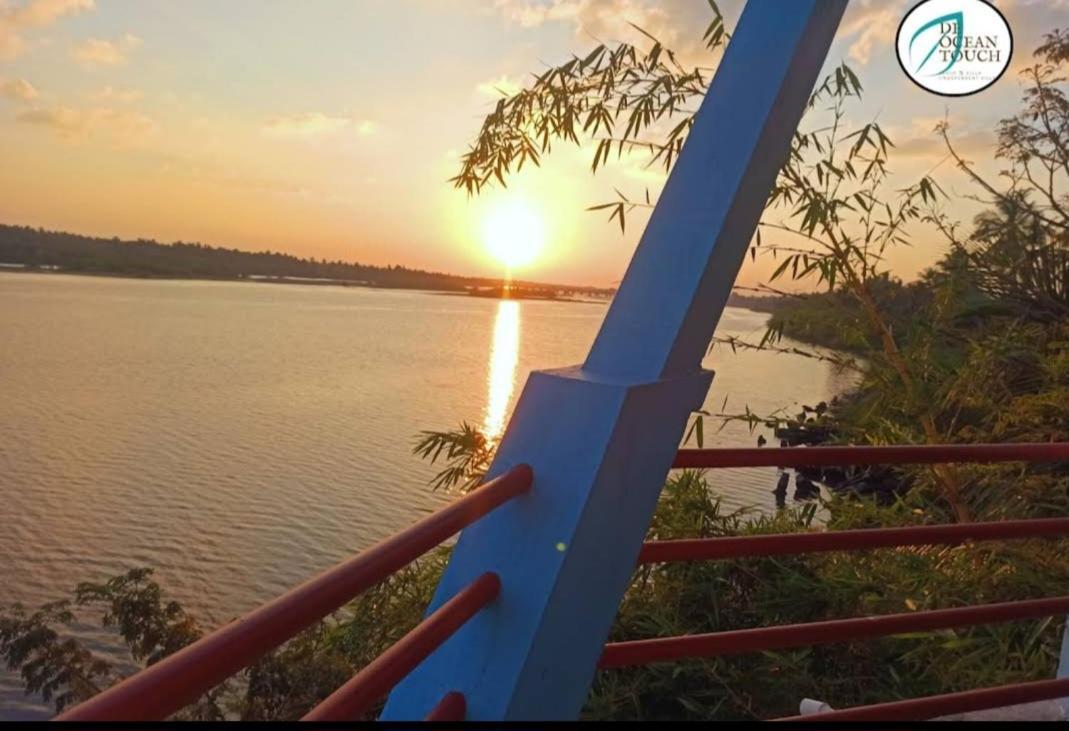 Victoria'S River View Resort بونديتْشيري المظهر الخارجي الصورة