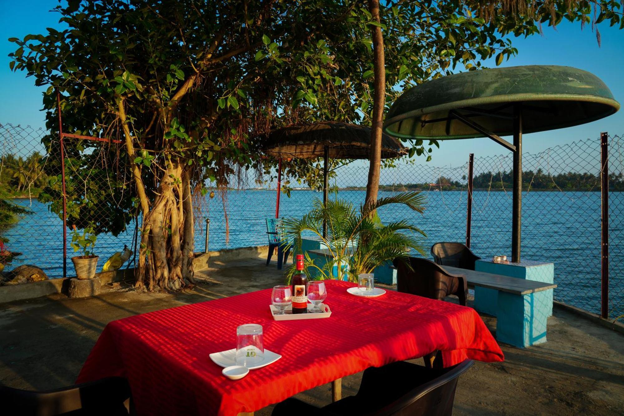 Victoria'S River View Resort بونديتْشيري المظهر الخارجي الصورة